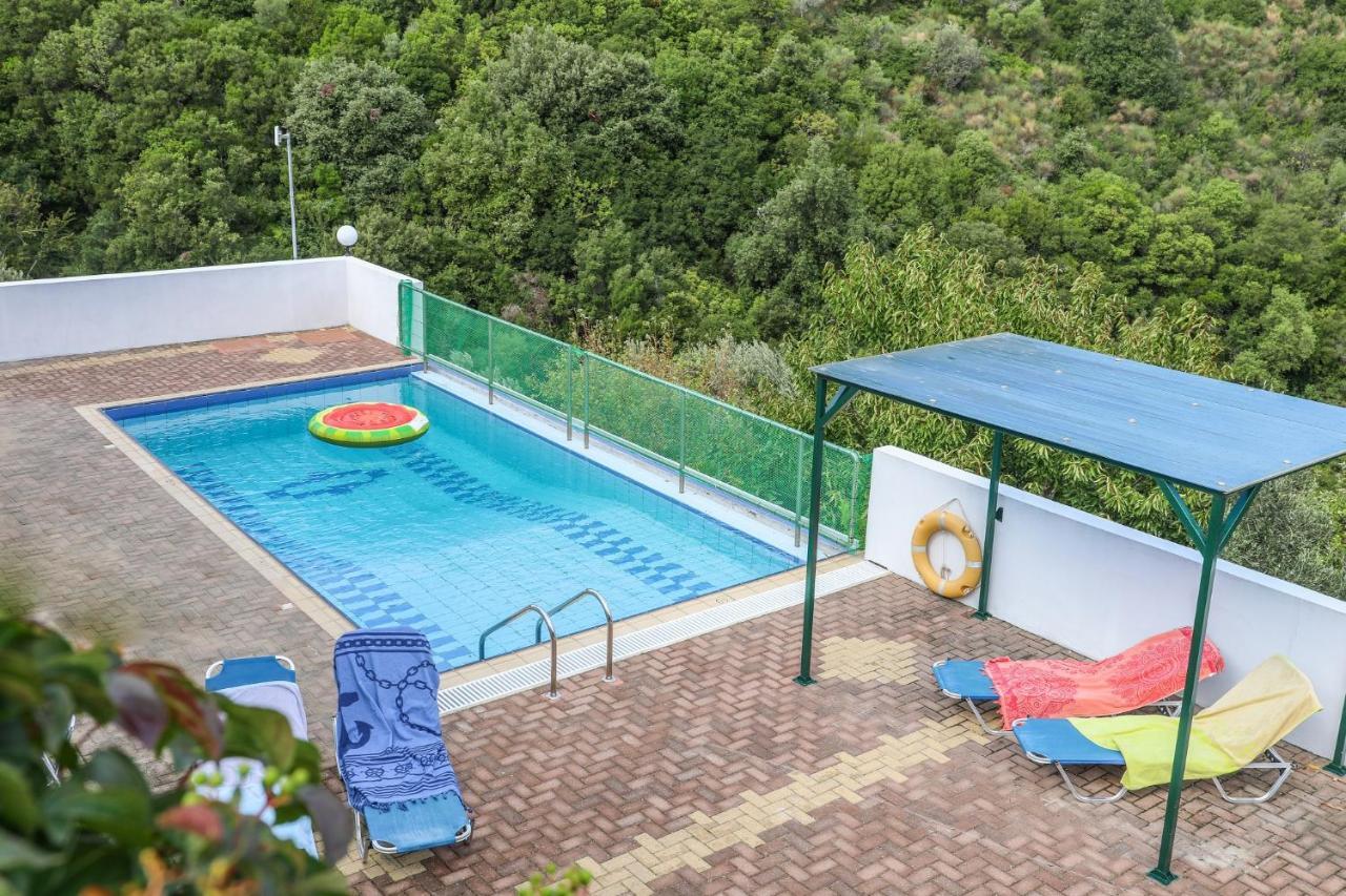 Villa Mitzelos Moni Evaggelistrias Luaran gambar