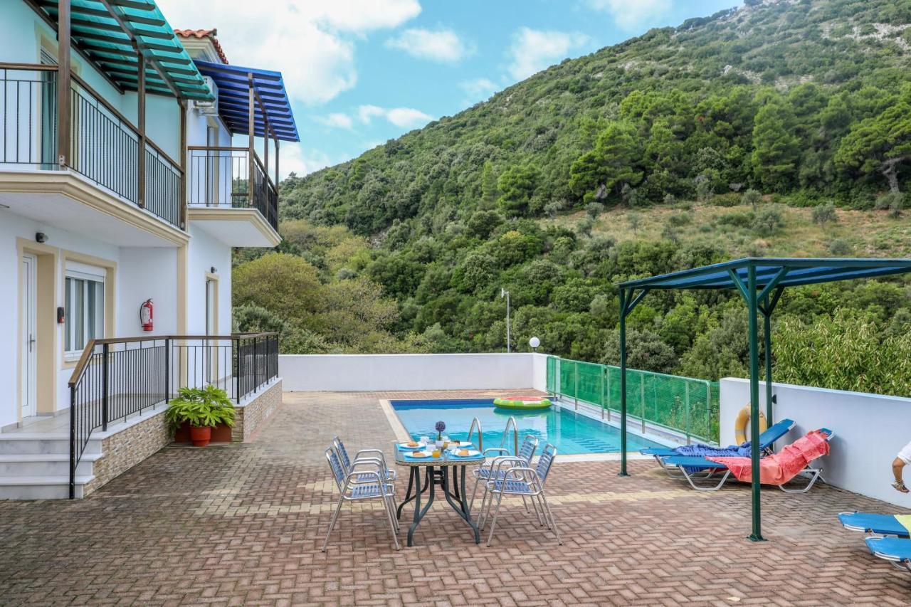 Villa Mitzelos Moni Evaggelistrias Luaran gambar