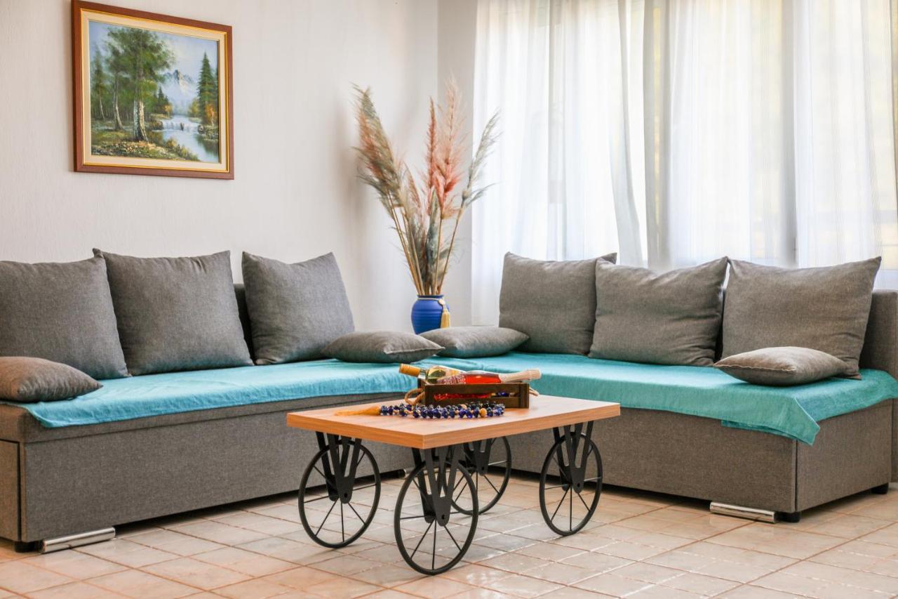 Villa Mitzelos Moni Evaggelistrias Luaran gambar